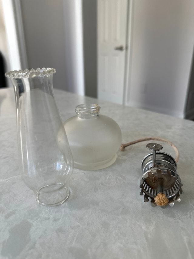 Vintage frosted glass oil lamp - photo 4