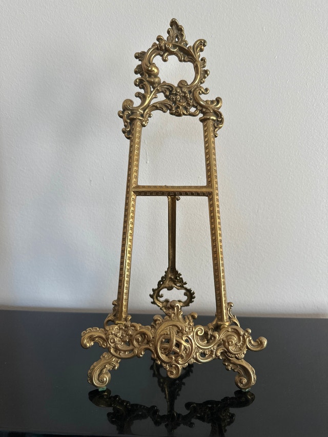 Vintage 15.5” ornate Rococo-style brass display easel stand