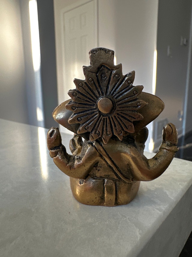 Vintage brass statue of Lord Ganesha. 2.5 in. tall. - photo 4