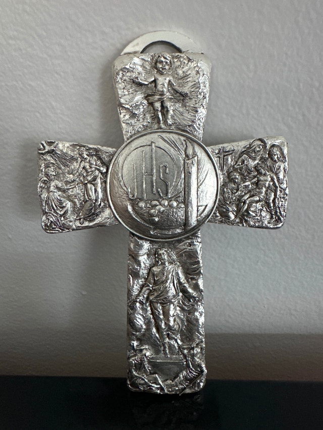 Silver-tone metal "Life of Jesus" wall cross