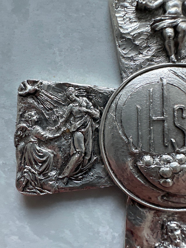 Silver-tone metal "Life of Jesus" wall cross - photo 4