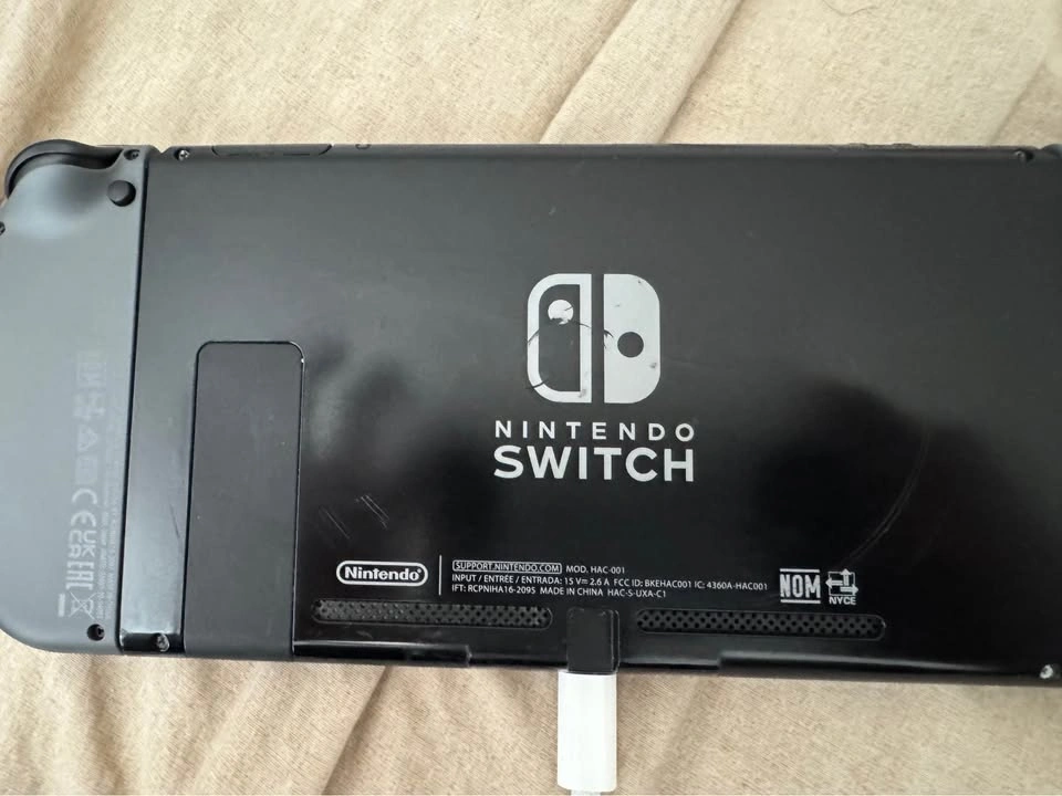 Nintendo Switch V1 HAC-001 Unpatched XAW1 32GB Bundle - photo 2