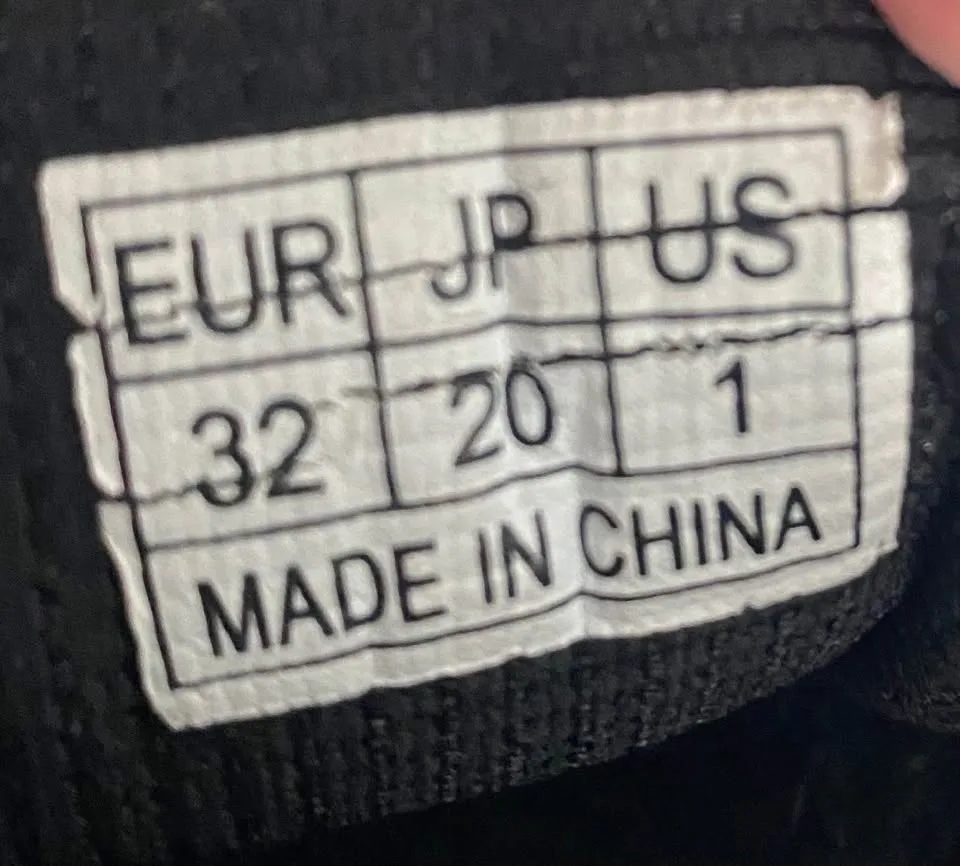 Soccer Cleats, Socks & Shin Pads image indicator(4)