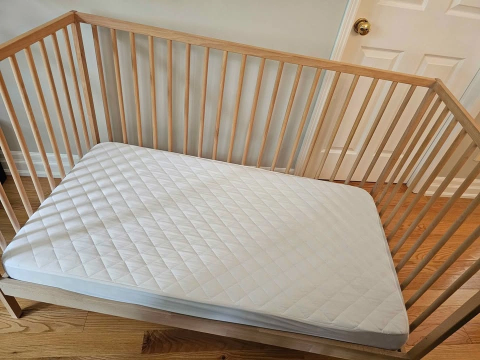 Sniglar Crib / Convertible Toddler Bed with Mattress - photo 4