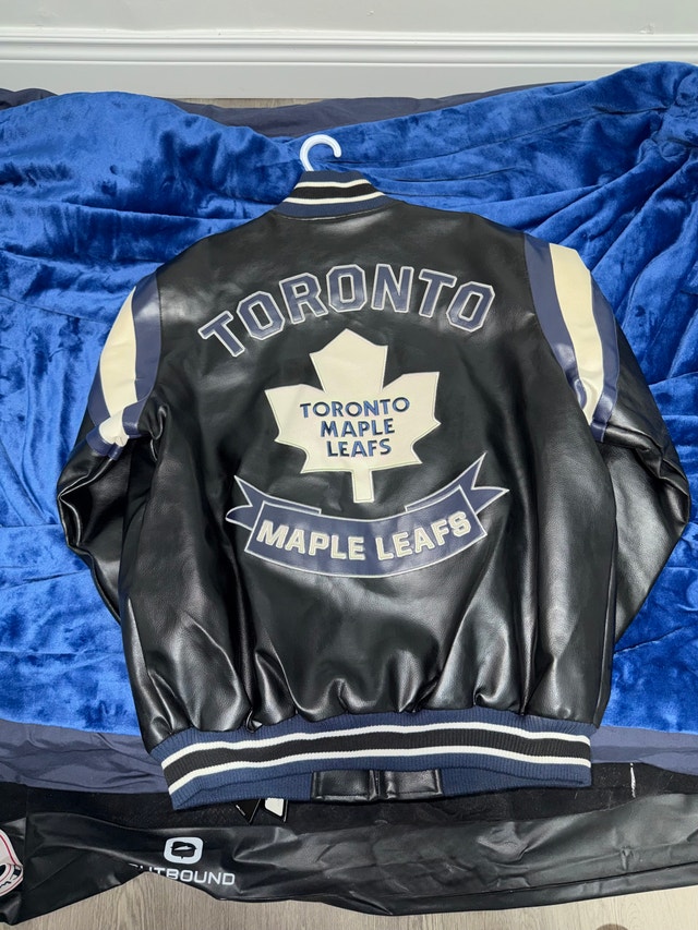 Toronto Maple Leafs G-III Jacket – Size XL