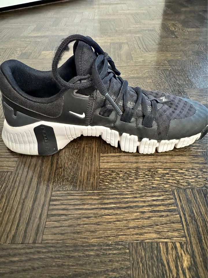 NIKE | Free Metcon 5 | Women Size 6