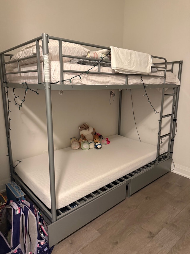 Bunk bed with 2 new Twin mattresses - photo 3