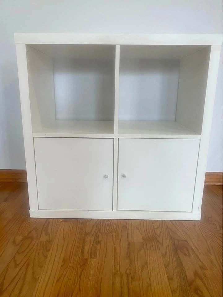 Small storage book shelf
