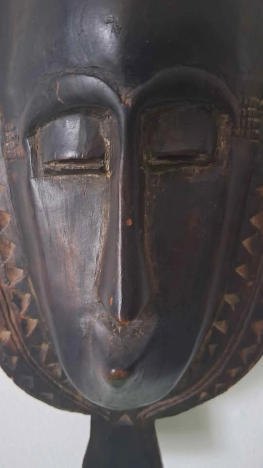 Hand-Carved Wooden Baule Mblo Portrait Mask - photo 2