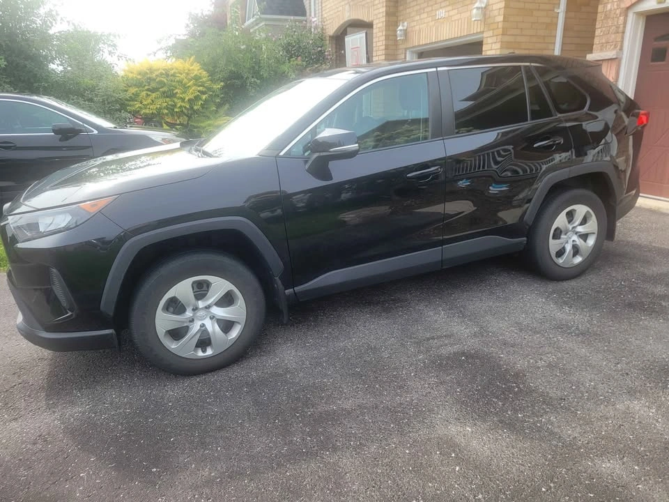 2022 Toyota RAV4 · LE Sport Utility 4D - photo 5