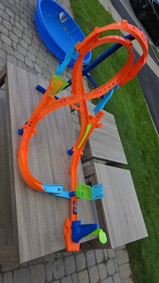 Hot Wheels Loop & Launch Track Set - photo 2