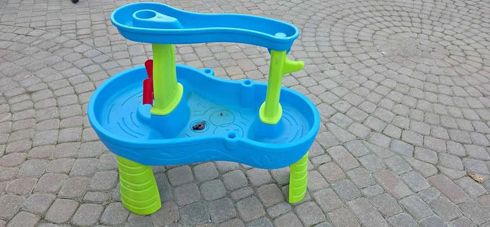 Step2 Rain Showers Splash Pond Water Table