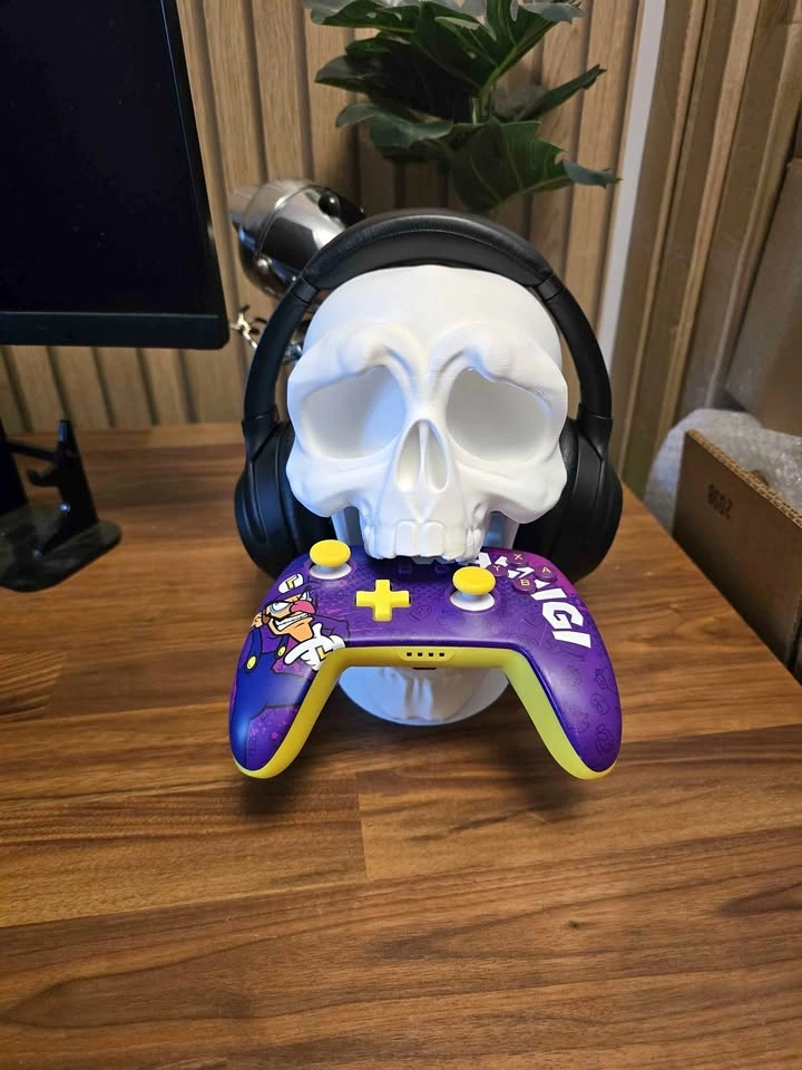 Skull Gaming Headphone & Controller Holder 💀