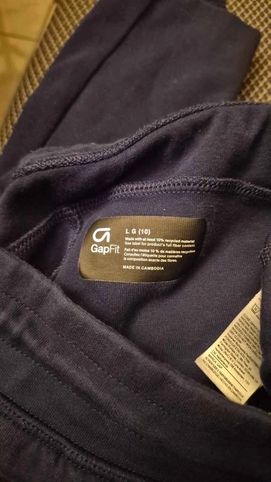 GapFit Tech Quick Dry Joggers Boys Size 10 Large - photo 3
