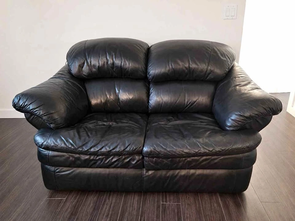 Palliser Black Leather Loveseat – Comfortable 2-Seater