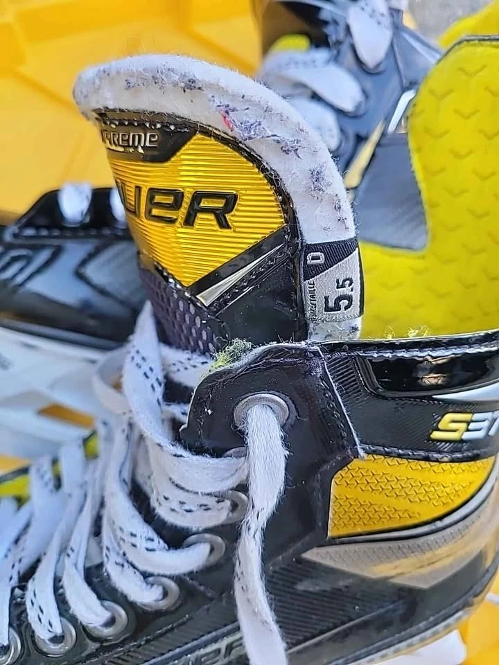 Bauer Supreme S27 Hockey Skates – Size 5.5D - photo 2