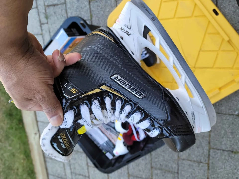 Bauer Supreme S27 Hockey Skates – Size 5.5D - photo 4