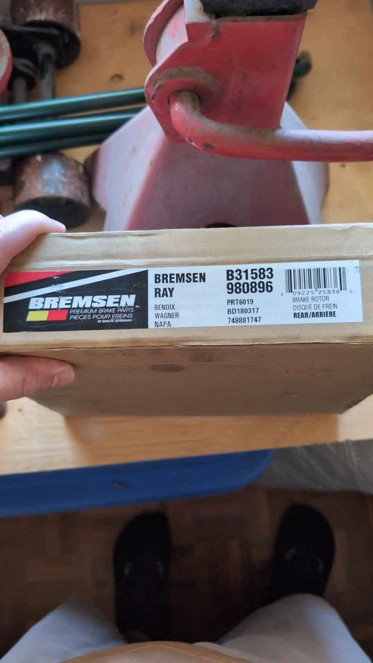 Hyundai Tucson Rear Brake Rotors and OE+ Ceramic Brake Pads - photo 3