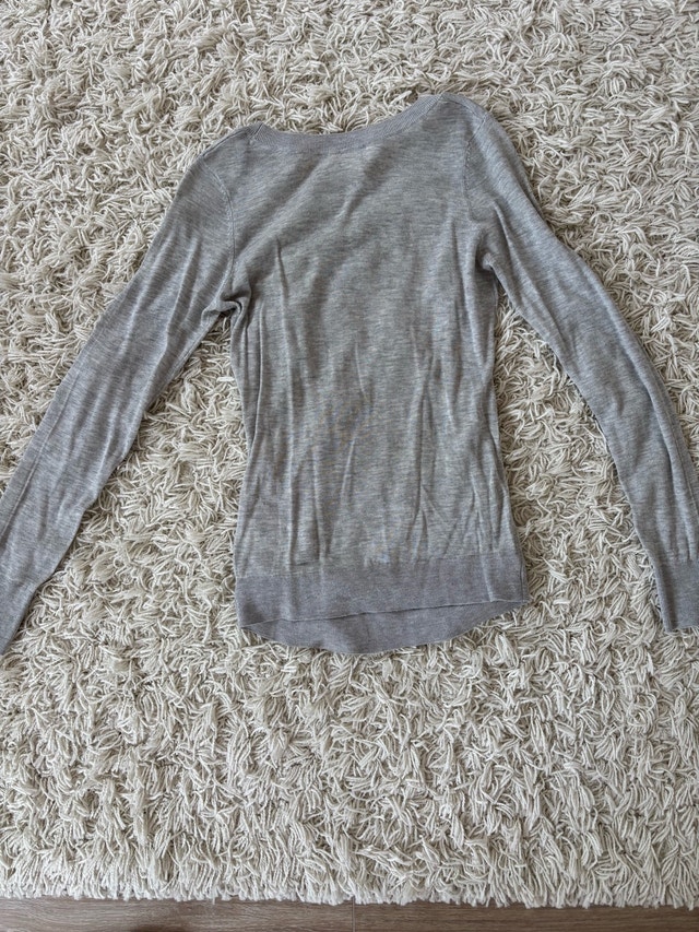 H&M light fall/spring Maternity top - photo 5