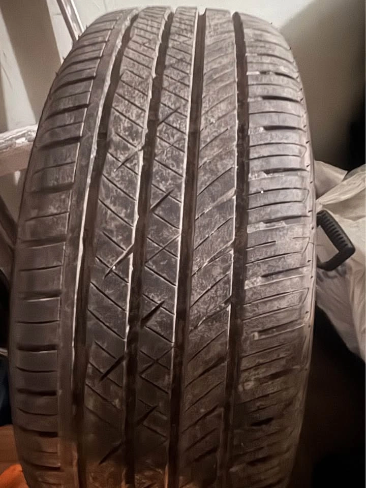 OEM VW Jetta 17” Alloy Wheels + 215/55R17 All-Season Tires - photo 4
