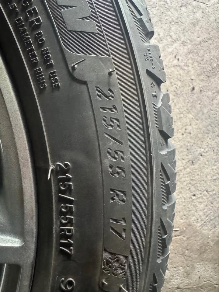 Nissan Maxima Michelin Winter Tires & Rims – 215/55R17 - photo 3