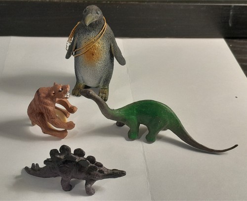 Pack of 4 animals toys for kids