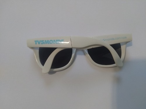Foldable Unisex White Sunglasses Conveniently Portable - photo 2