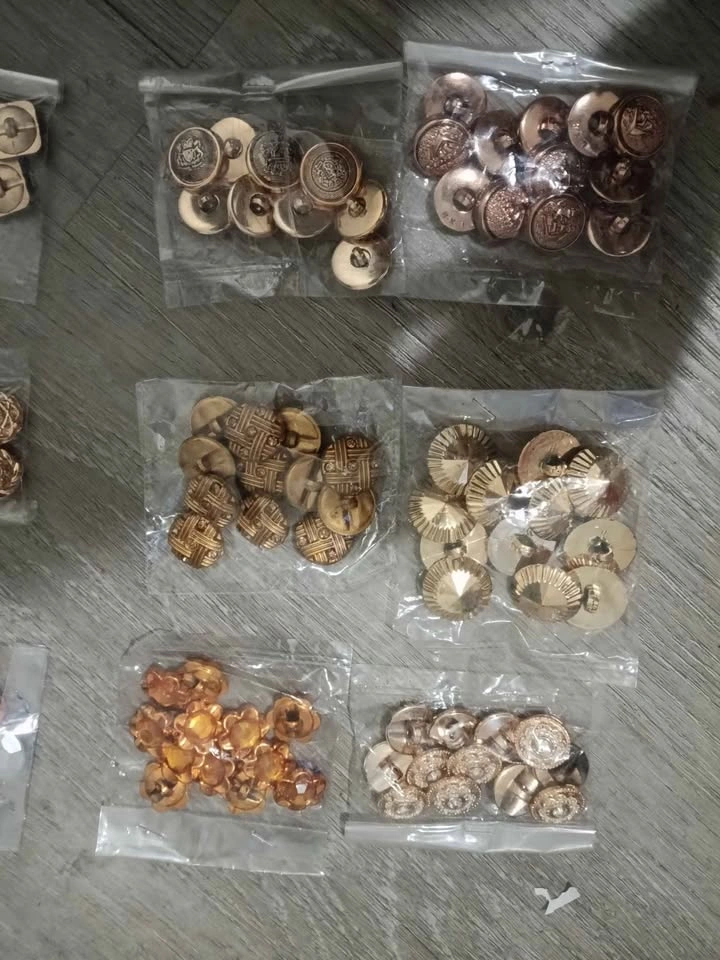 Assorted Decorative Buttons - photo 2