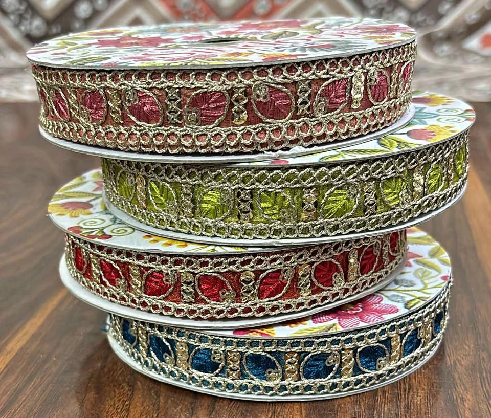 50+ lace rolls