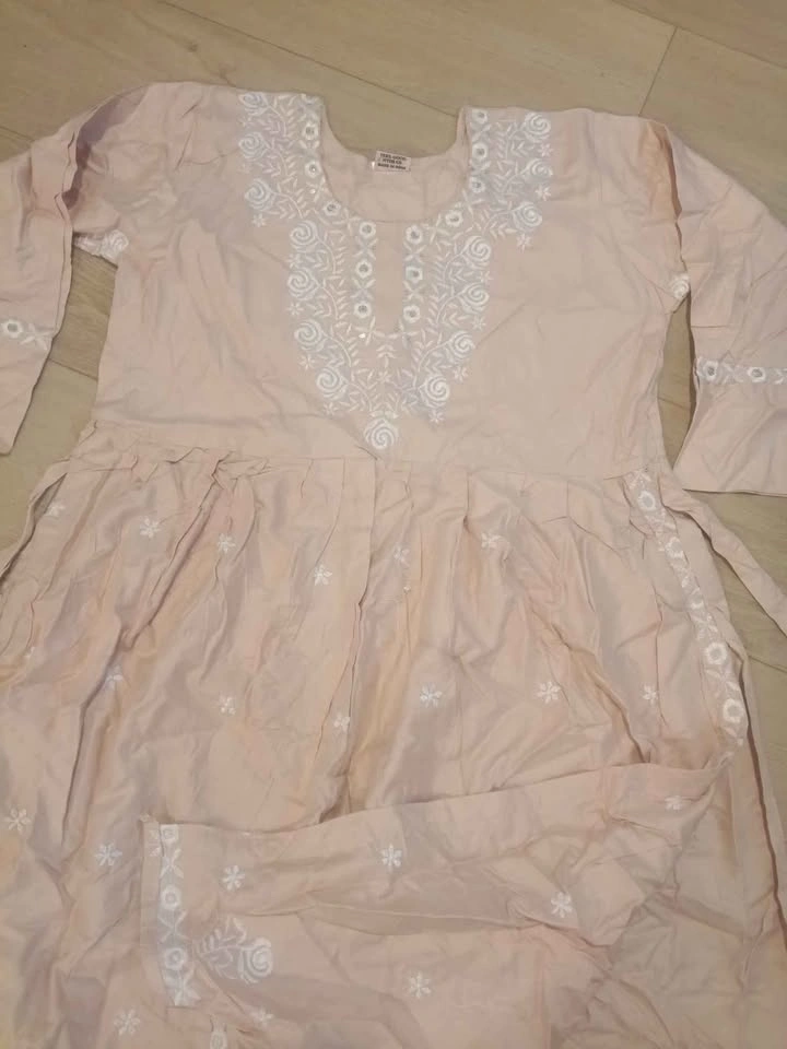 New XL Embroidered Kurta & Pants Set - photo 3