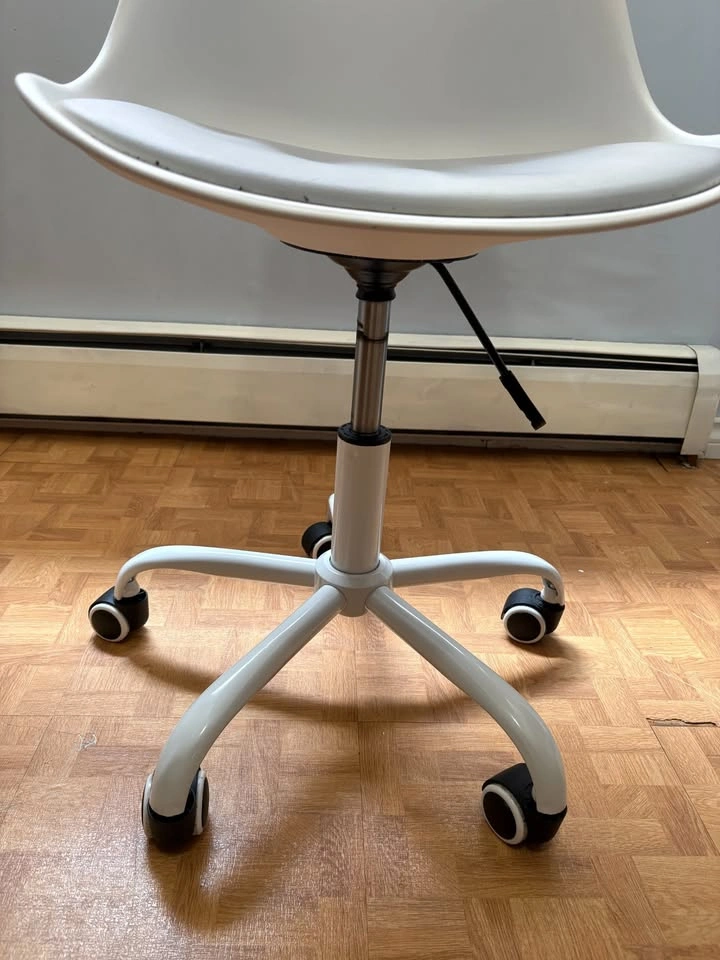 Chair - photo 2