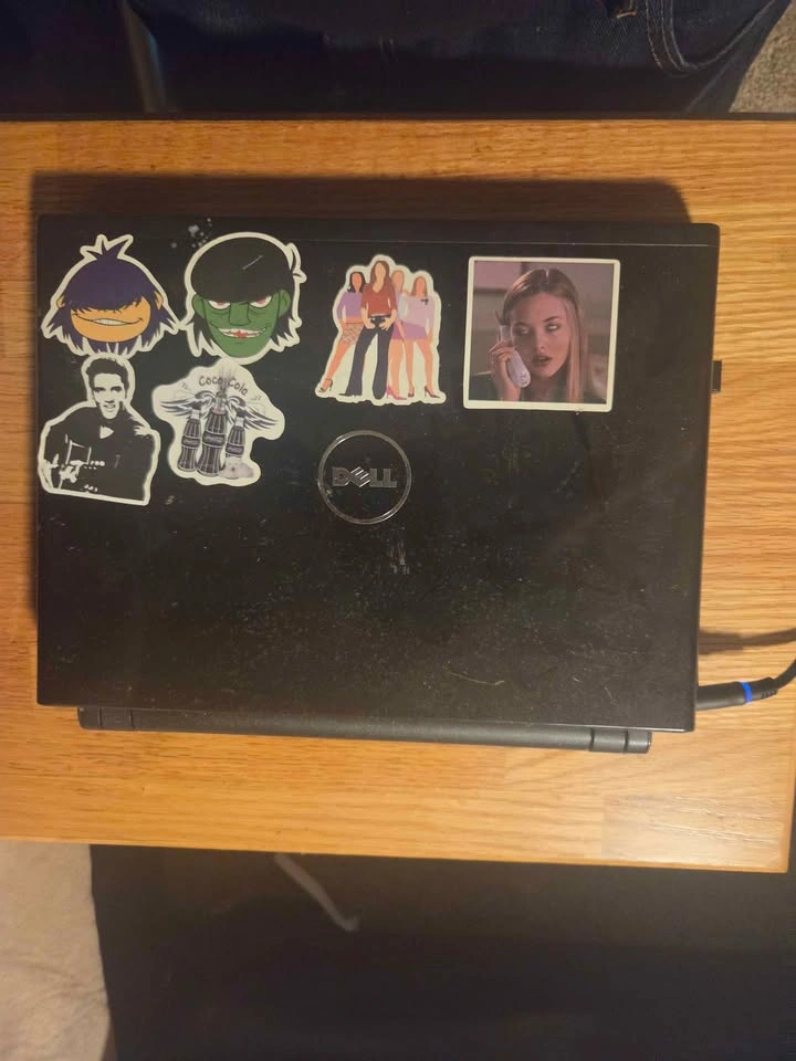 Vostro Dell 1220 Laptop - photo 2