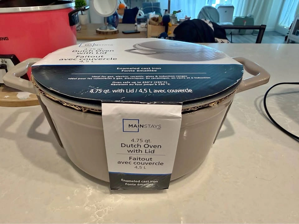 Mainstays 4.75 qt Enameled Cast Iron Dutch Oven with Lid