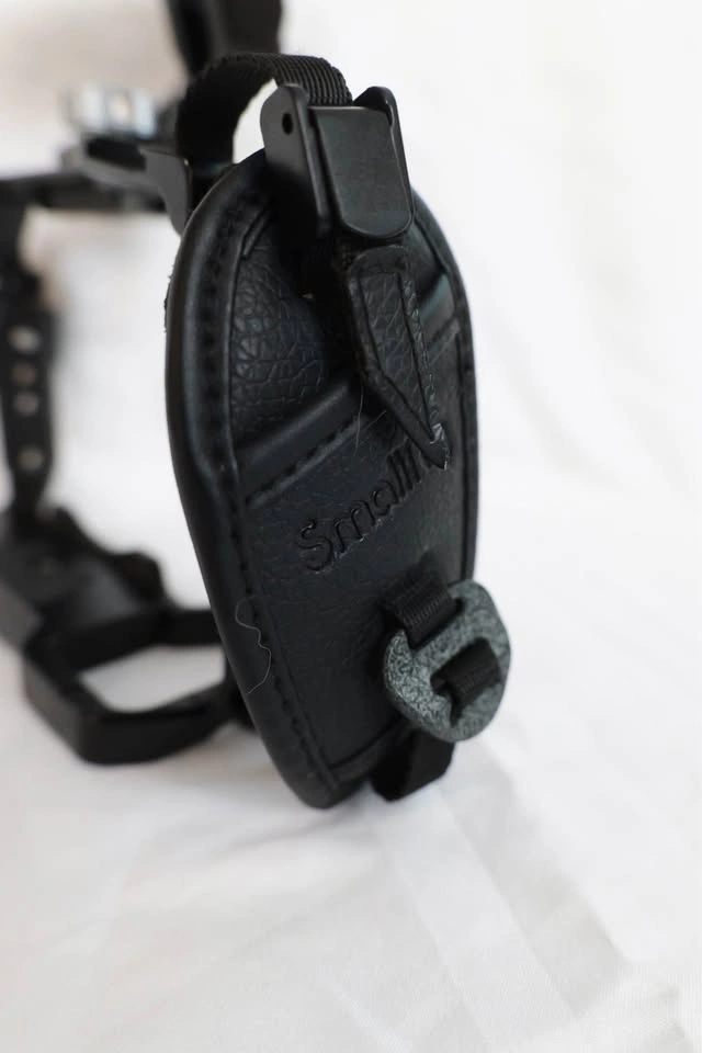 Sony A7iv Smallrig cage with handle, wrist strap and cable clamp - photo 3