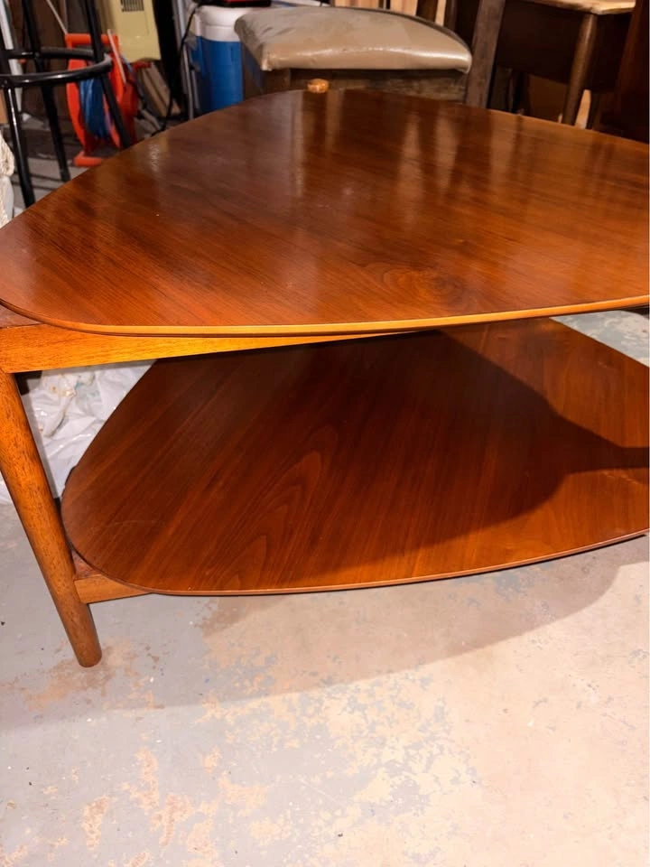West Elm Mid-Century Retro Tripod Coffee Table – Acorn - photo 4