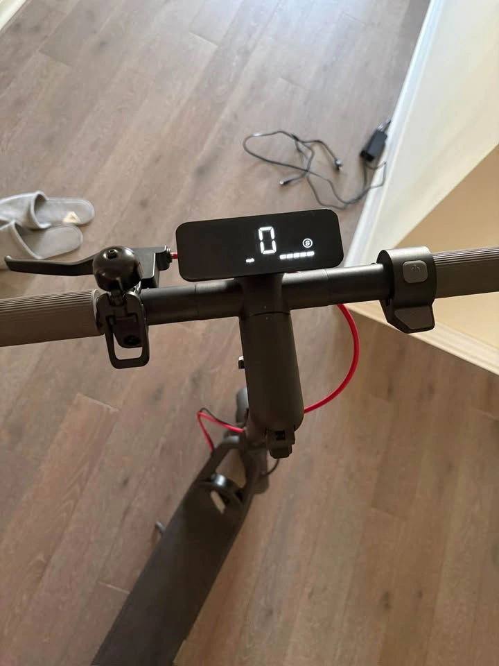 NAVEE Electric Scooter - photo 3