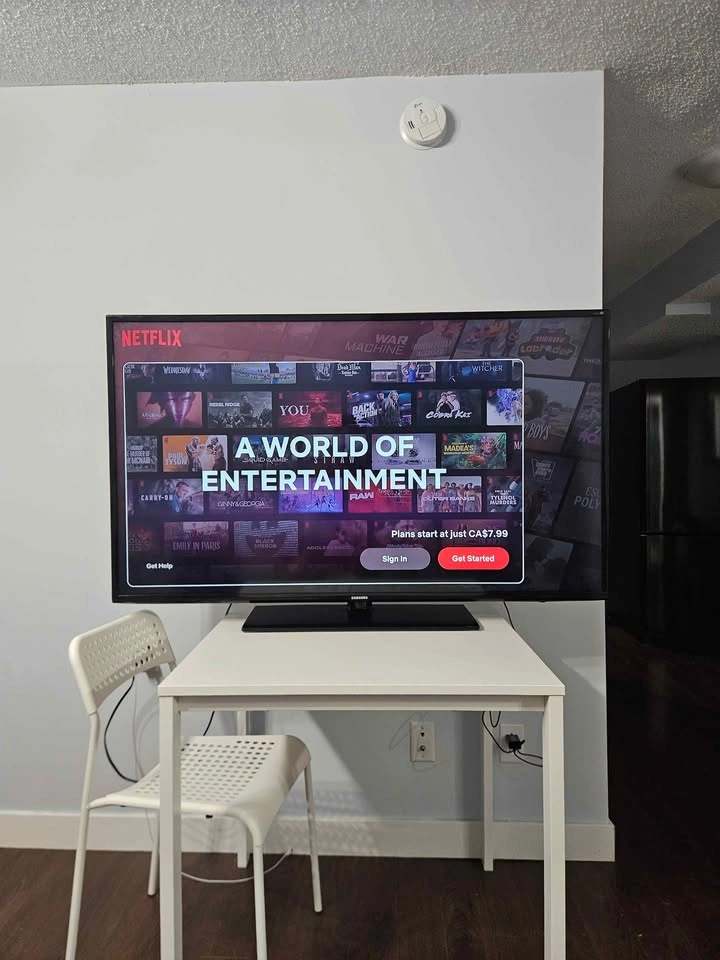 SAMSUNG SMART TV 55" - photo 2