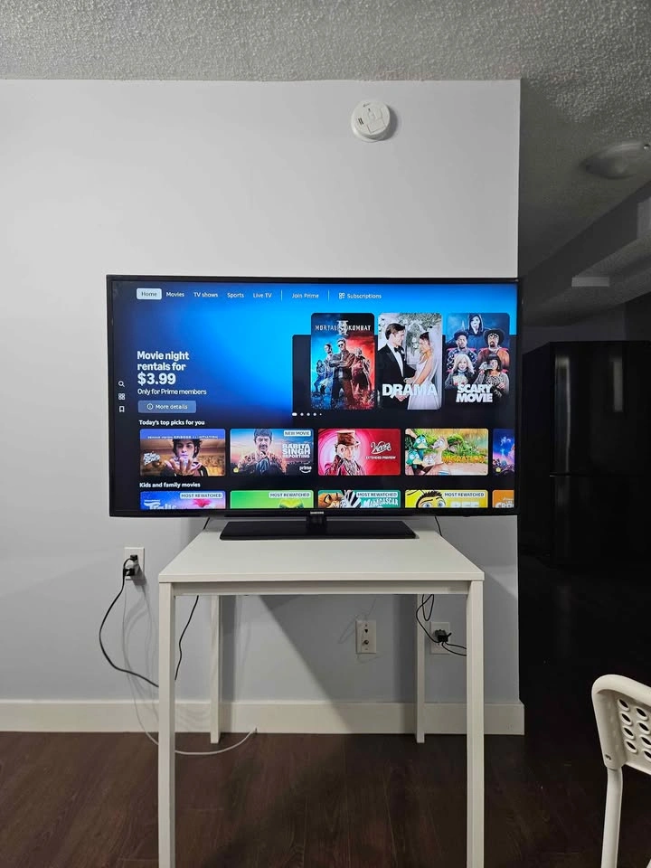 SAMSUNG SMART TV 55" - photo 3