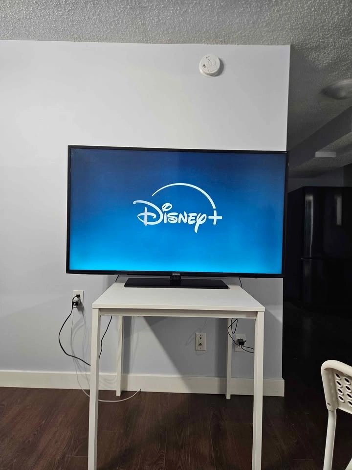 SAMSUNG SMART TV 55" - photo 4