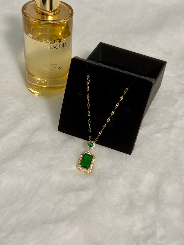 Emerald Cut Green Stone Pendant Necklace