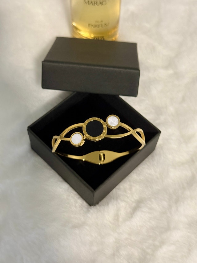 Gold-tone Roman Numeral Bangle Bracelet - photo 3