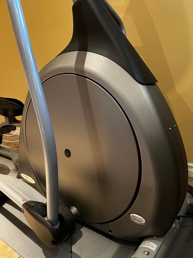 Exercise Machine - Elliptical