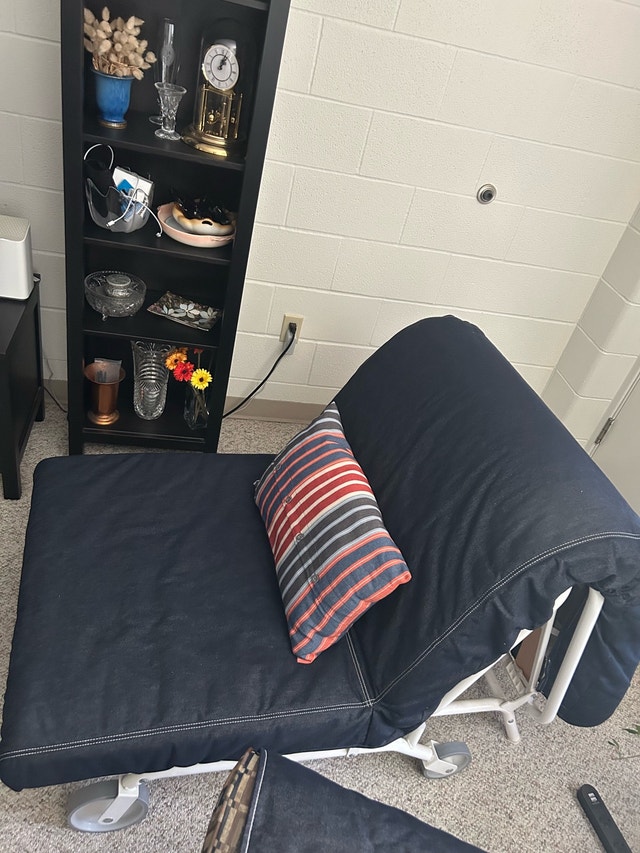 IKEA Chair/Bed - photo 2