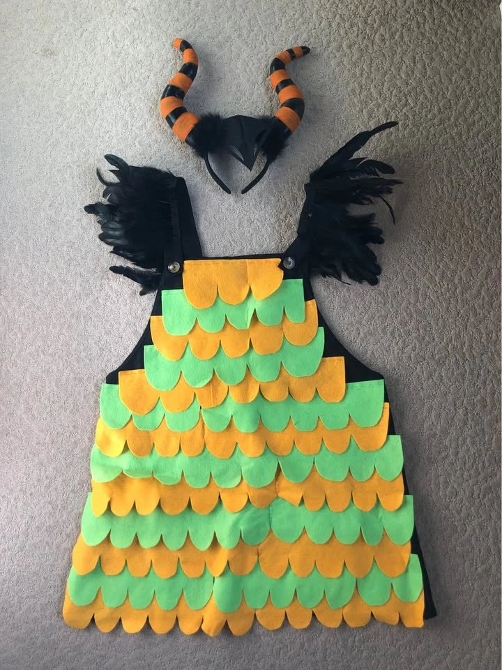 Nightmare Before Christmas Costumes x2! - photo 3
