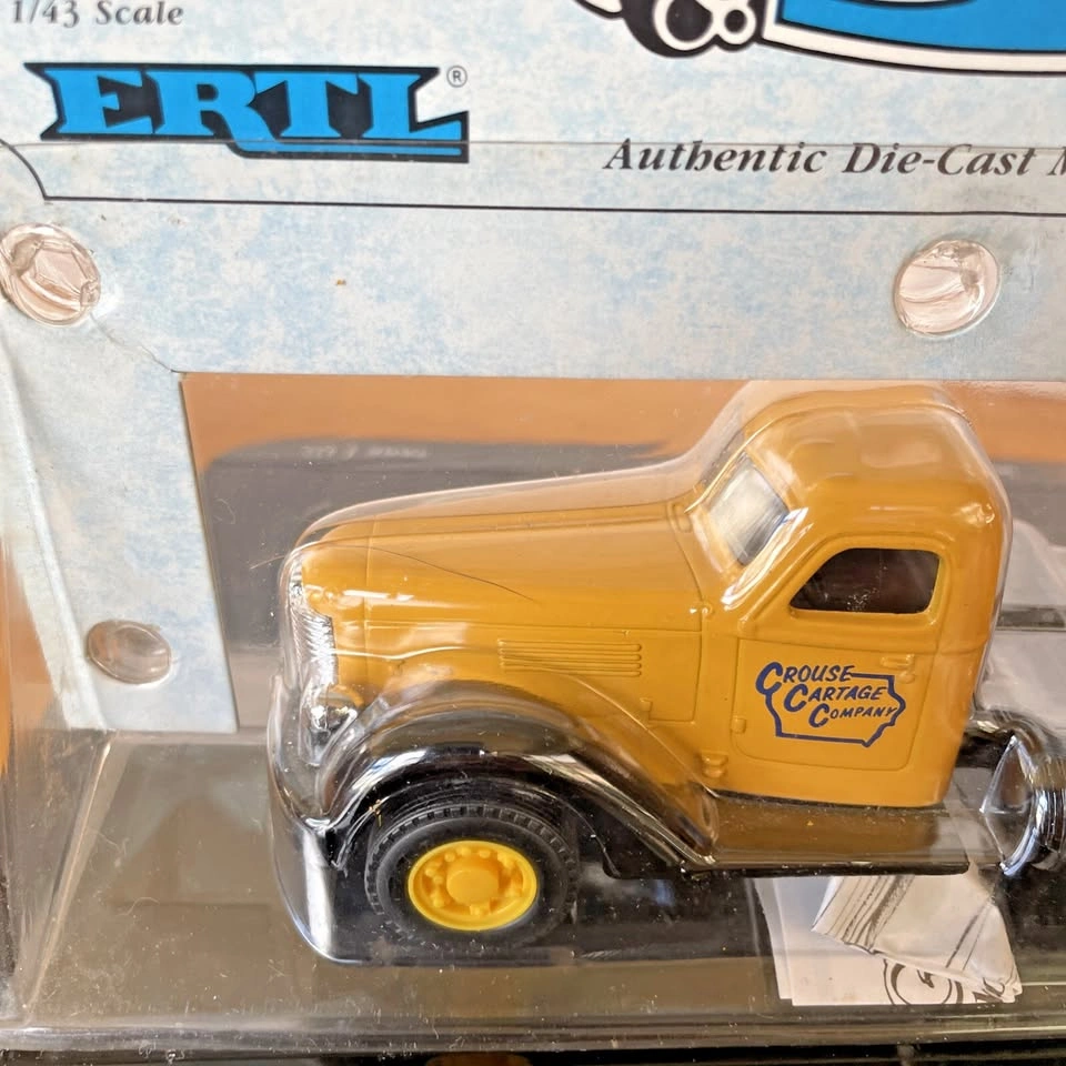 1988 ERTL Vintage 1947 International K-12 Semi Cab 1:43 NIB - photo 3
