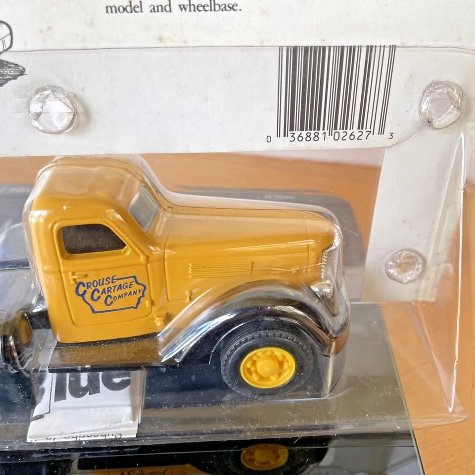 1988 ERTL Vintage 1947 International K-12 Semi Cab 1:43 NIB - photo 5