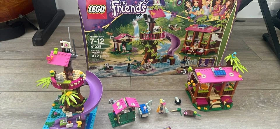 Lego friends jungle rescue base