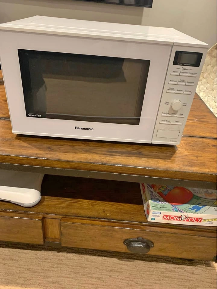 Panasonic The Genius Inverter Microwave