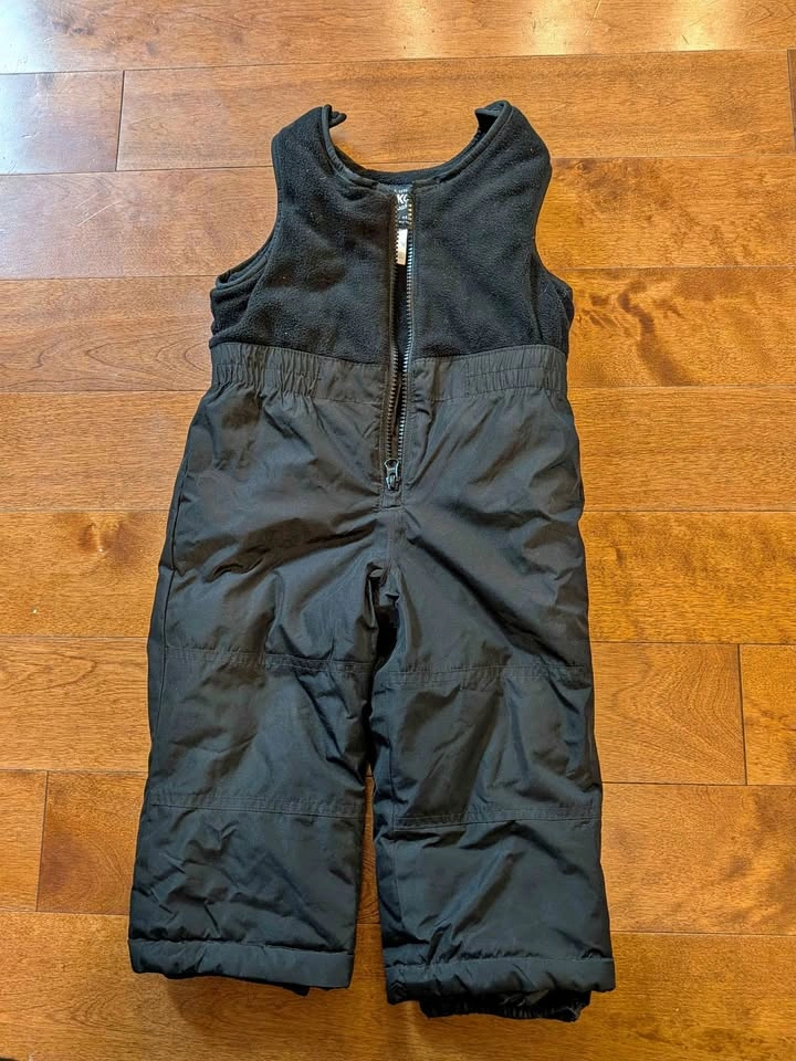 OshKosh B'gosh Black Snow pants Size 2T