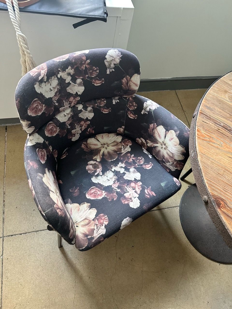 Azalea Curved Black Floral Metal Dining Chair - photo 4